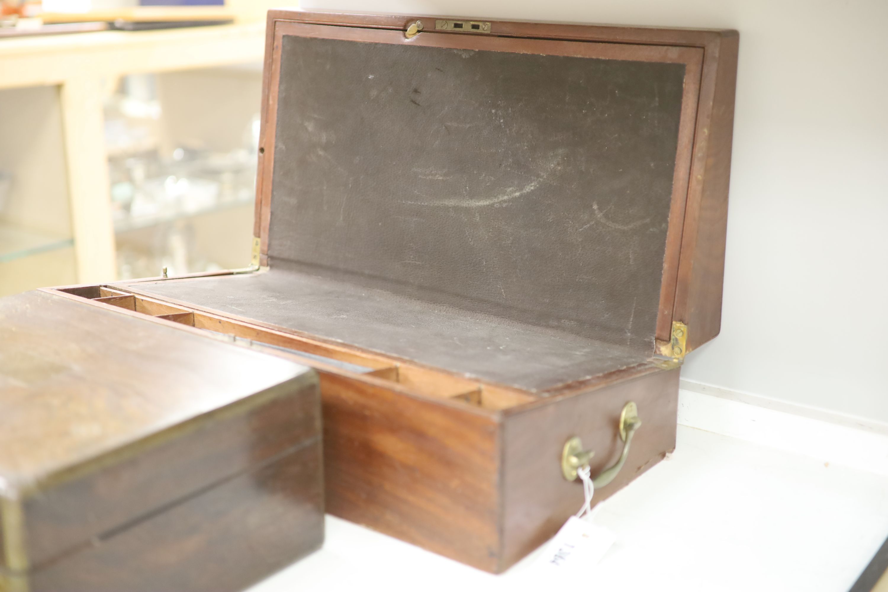 A Georgian mahogany writing slope and a rosewood sewing box, 33 x 24 x 14cm